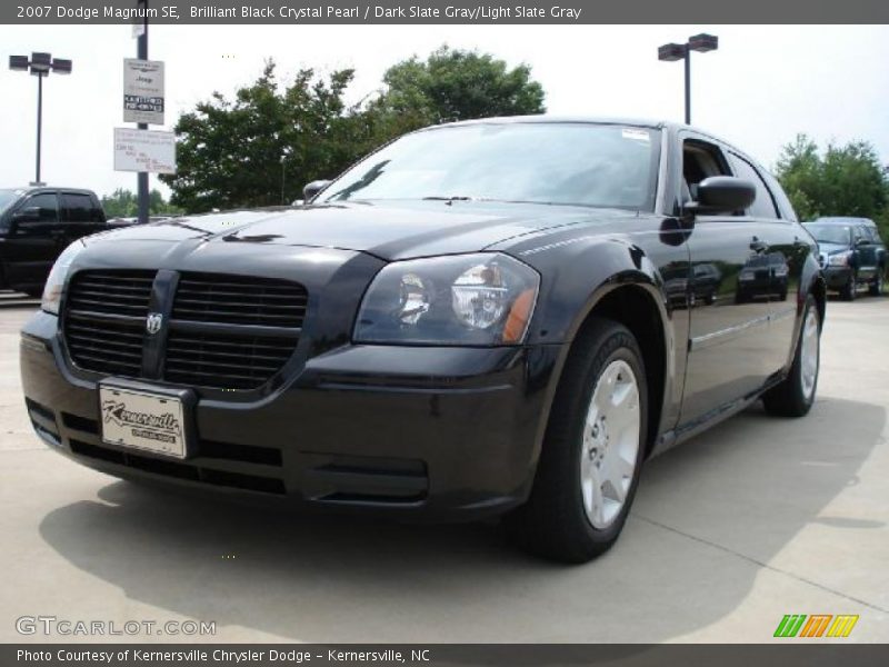 Brilliant Black Crystal Pearl / Dark Slate Gray/Light Slate Gray 2007 Dodge Magnum SE