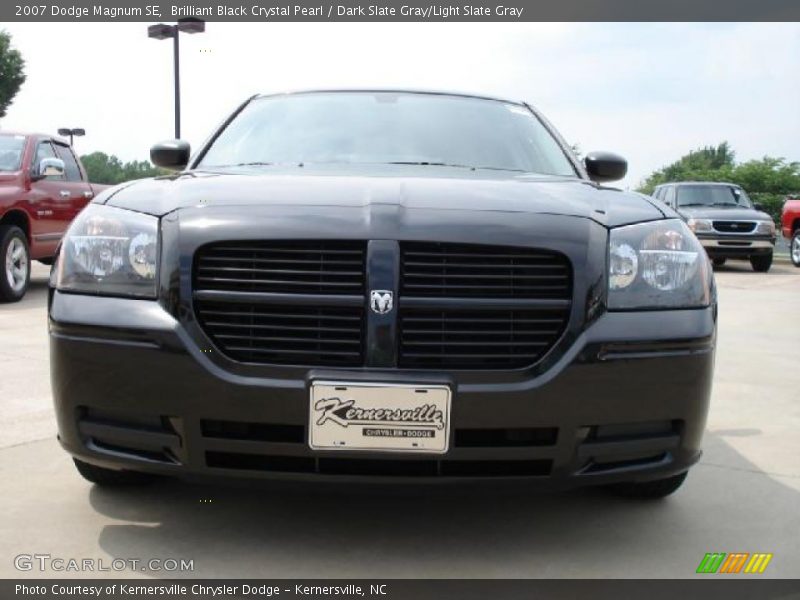 Brilliant Black Crystal Pearl / Dark Slate Gray/Light Slate Gray 2007 Dodge Magnum SE