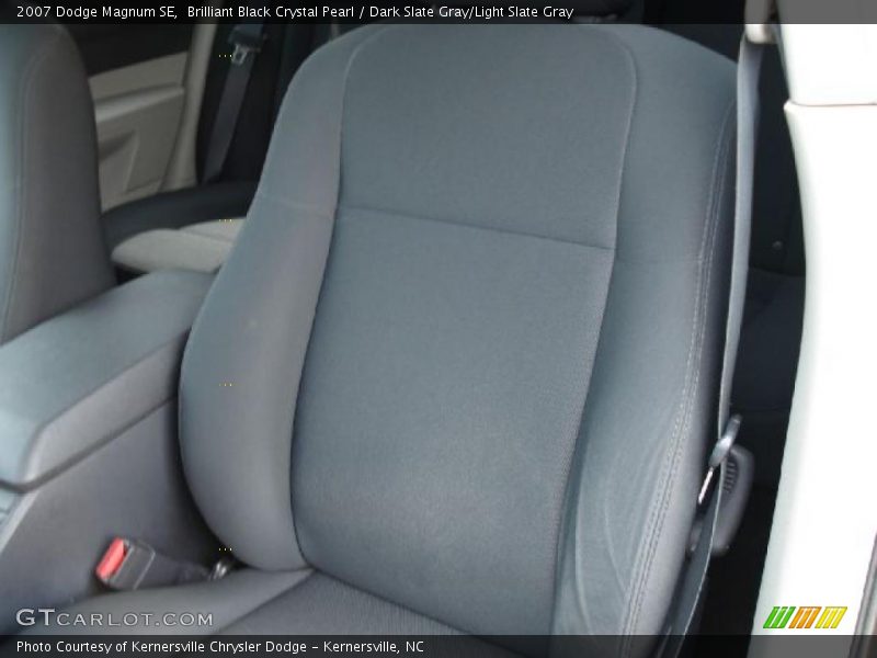 Brilliant Black Crystal Pearl / Dark Slate Gray/Light Slate Gray 2007 Dodge Magnum SE