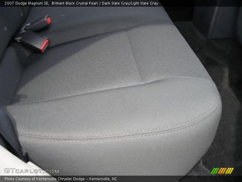 Brilliant Black Crystal Pearl / Dark Slate Gray/Light Slate Gray 2007 Dodge Magnum SE