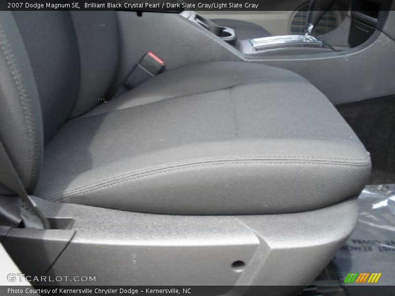 Brilliant Black Crystal Pearl / Dark Slate Gray/Light Slate Gray 2007 Dodge Magnum SE