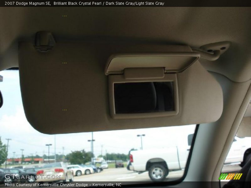Brilliant Black Crystal Pearl / Dark Slate Gray/Light Slate Gray 2007 Dodge Magnum SE