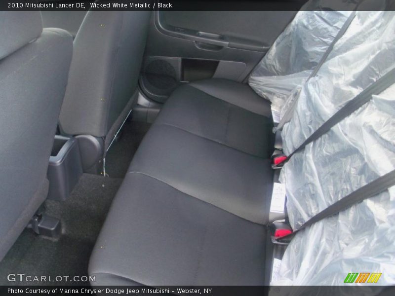 Wicked White Metallic / Black 2010 Mitsubishi Lancer DE