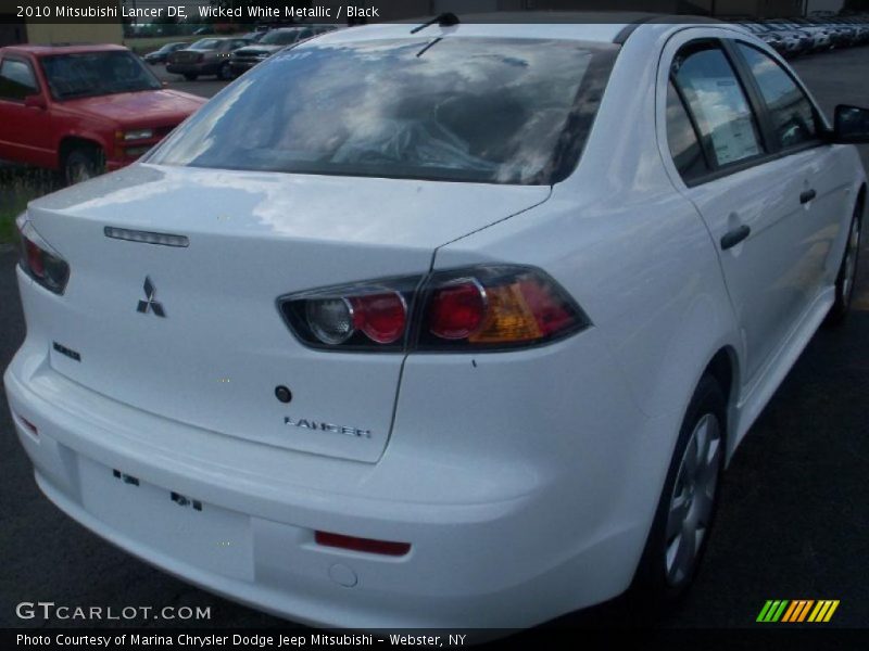 Wicked White Metallic / Black 2010 Mitsubishi Lancer DE