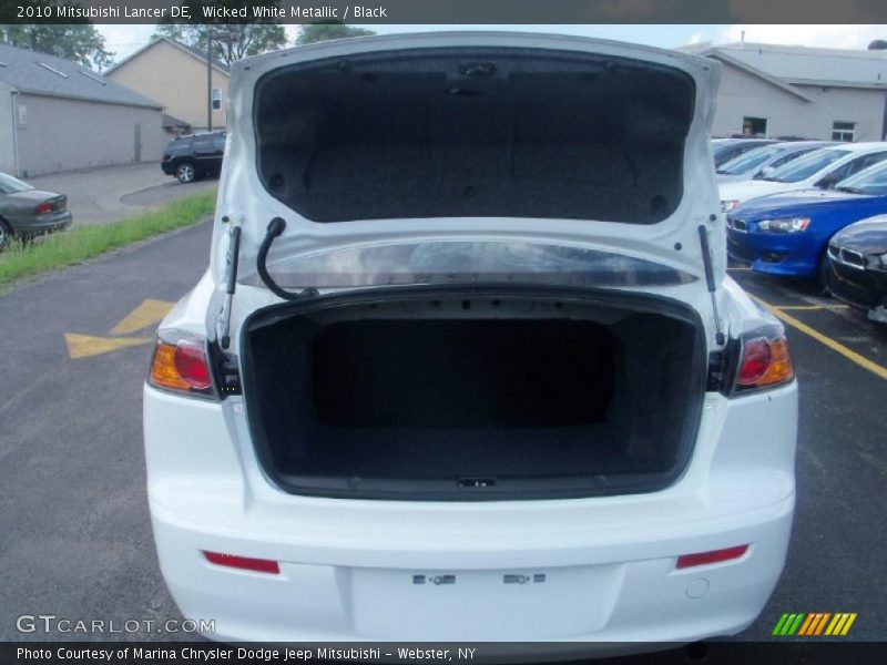 Wicked White Metallic / Black 2010 Mitsubishi Lancer DE