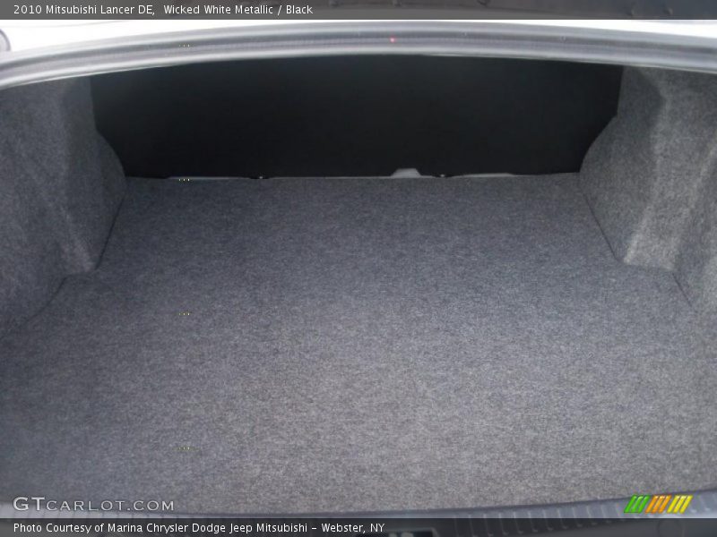 Wicked White Metallic / Black 2010 Mitsubishi Lancer DE