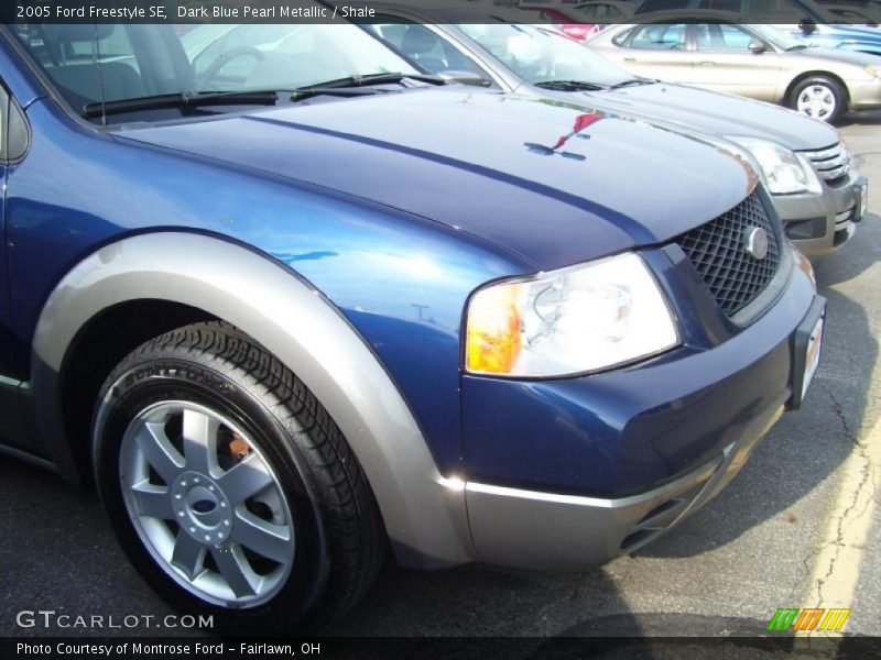 Dark Blue Pearl Metallic / Shale 2005 Ford Freestyle SE