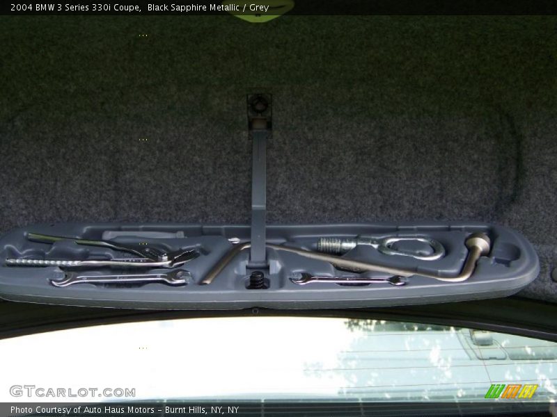 Black Sapphire Metallic / Grey 2004 BMW 3 Series 330i Coupe