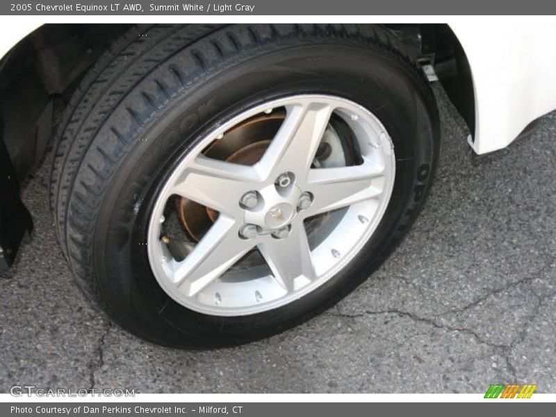 Summit White / Light Gray 2005 Chevrolet Equinox LT AWD