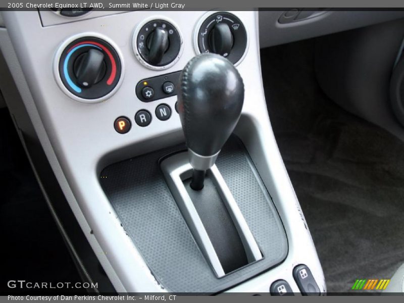 Summit White / Light Gray 2005 Chevrolet Equinox LT AWD
