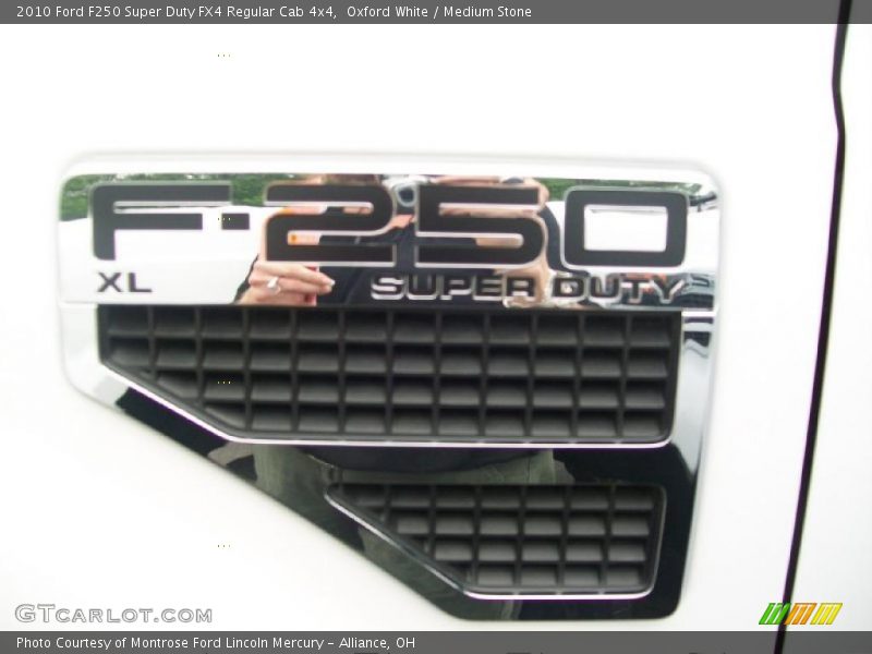 Oxford White / Medium Stone 2010 Ford F250 Super Duty FX4 Regular Cab 4x4