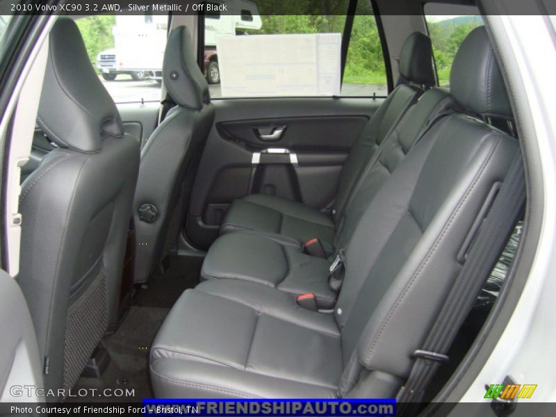 Silver Metallic / Off Black 2010 Volvo XC90 3.2 AWD