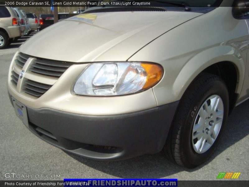 Linen Gold Metallic Pearl / Dark Khaki/Light Graystone 2006 Dodge Caravan SE