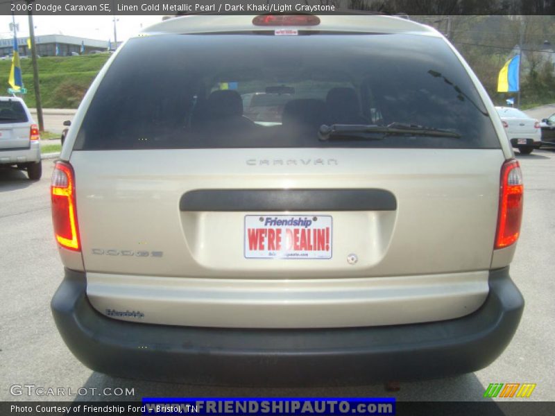 Linen Gold Metallic Pearl / Dark Khaki/Light Graystone 2006 Dodge Caravan SE