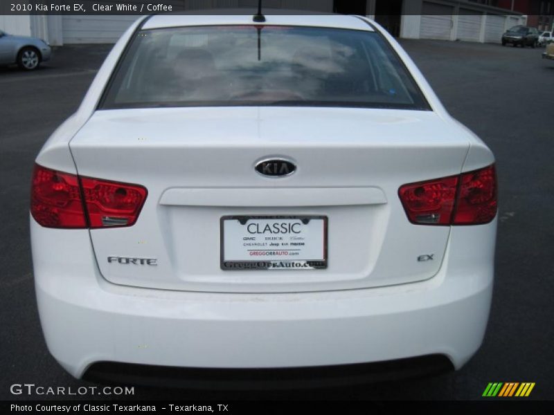 Clear White / Coffee 2010 Kia Forte EX
