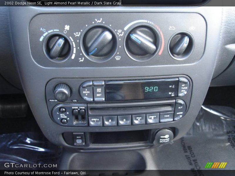 Light Almond Pearl Metallic / Dark Slate Gray 2002 Dodge Neon SE