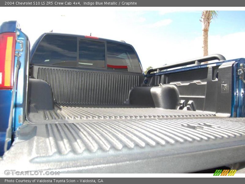 Indigo Blue Metallic / Graphite 2004 Chevrolet S10 LS ZR5 Crew Cab 4x4