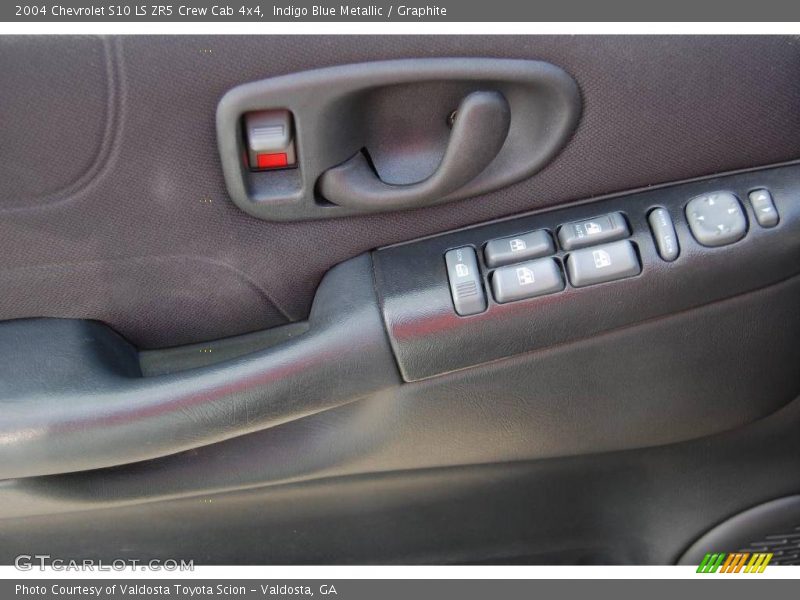 Indigo Blue Metallic / Graphite 2004 Chevrolet S10 LS ZR5 Crew Cab 4x4