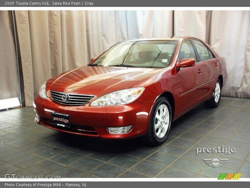 Salsa Red Pearl / Gray 2005 Toyota Camry XLE