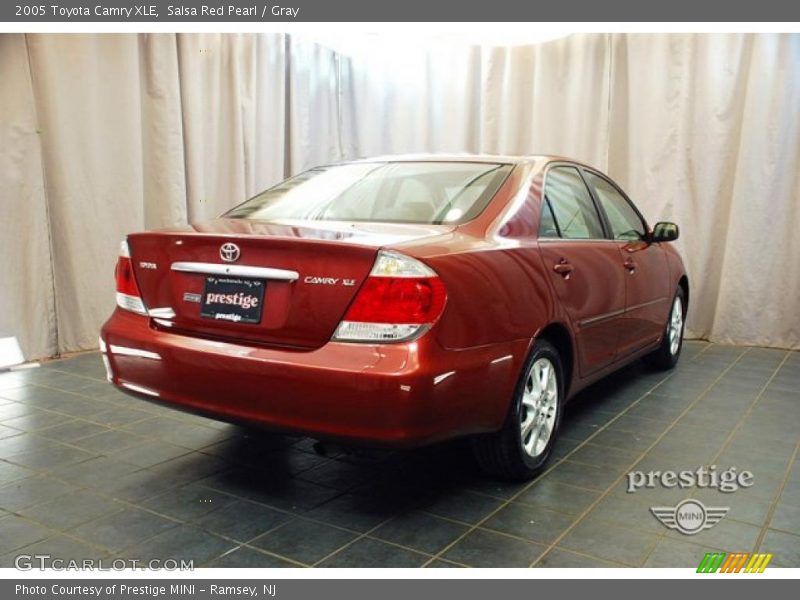 Salsa Red Pearl / Gray 2005 Toyota Camry XLE