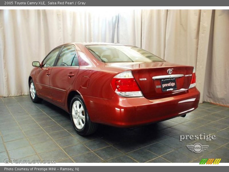 Salsa Red Pearl / Gray 2005 Toyota Camry XLE
