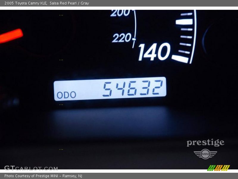 Salsa Red Pearl / Gray 2005 Toyota Camry XLE