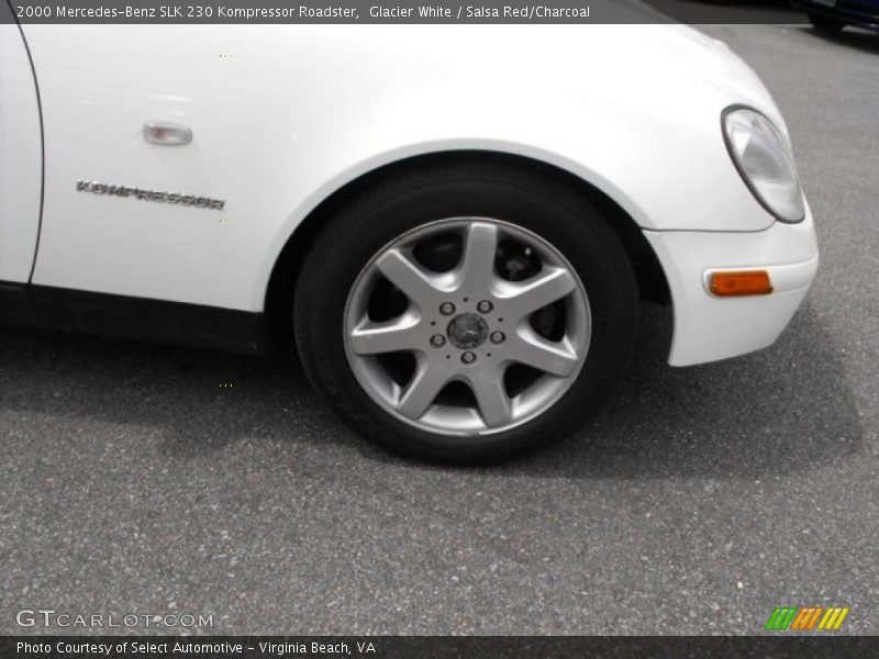 Glacier White / Salsa Red/Charcoal 2000 Mercedes-Benz SLK 230 Kompressor Roadster