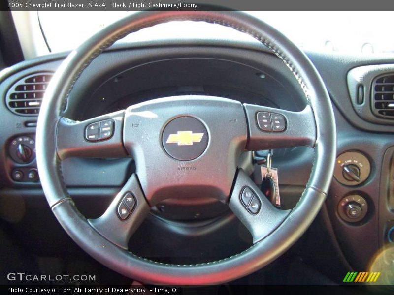 Black / Light Cashmere/Ebony 2005 Chevrolet TrailBlazer LS 4x4