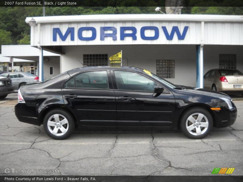 Black / Light Stone 2007 Ford Fusion SE