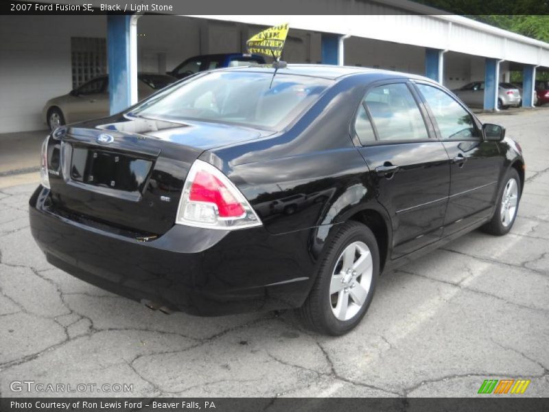 Black / Light Stone 2007 Ford Fusion SE