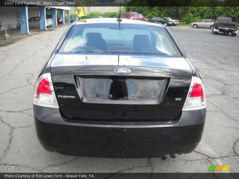 Black / Light Stone 2007 Ford Fusion SE