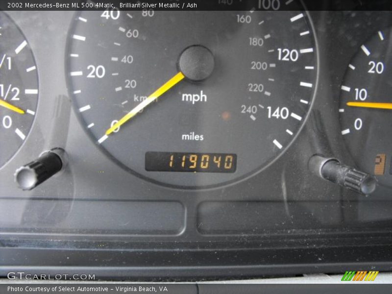 Brilliant Silver Metallic / Ash 2002 Mercedes-Benz ML 500 4Matic