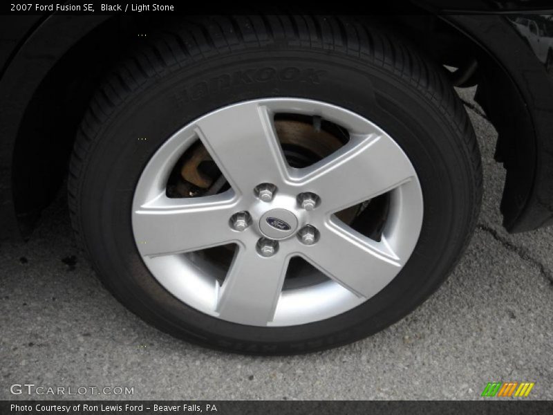 Black / Light Stone 2007 Ford Fusion SE