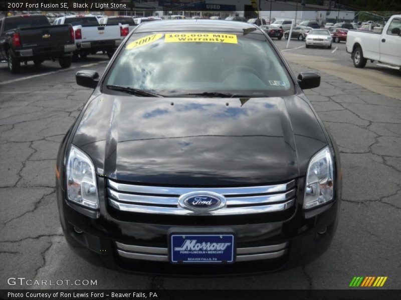 Black / Light Stone 2007 Ford Fusion SE