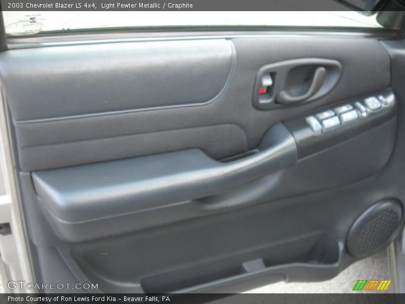 Light Pewter Metallic / Graphite 2003 Chevrolet Blazer LS 4x4