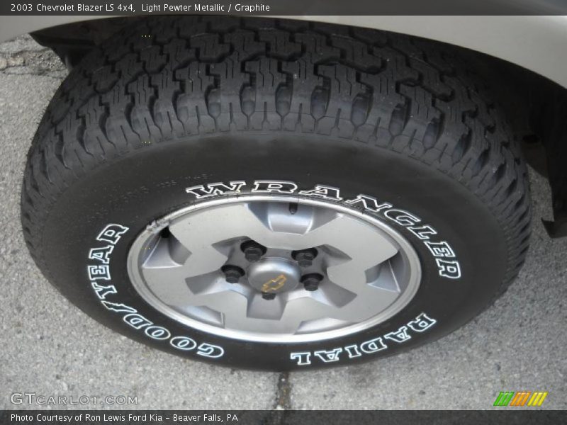 Light Pewter Metallic / Graphite 2003 Chevrolet Blazer LS 4x4