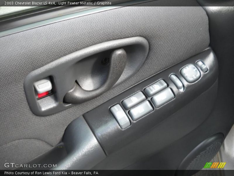 Light Pewter Metallic / Graphite 2003 Chevrolet Blazer LS 4x4
