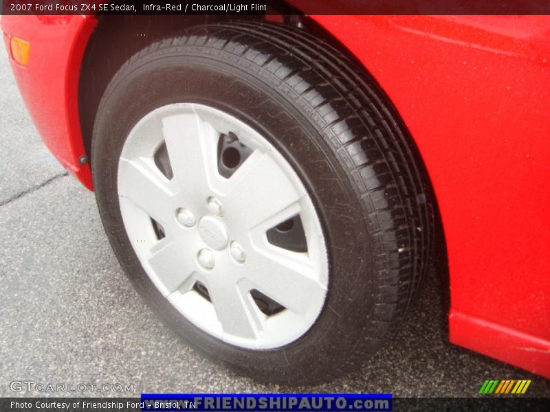 Infra-Red / Charcoal/Light Flint 2007 Ford Focus ZX4 SE Sedan