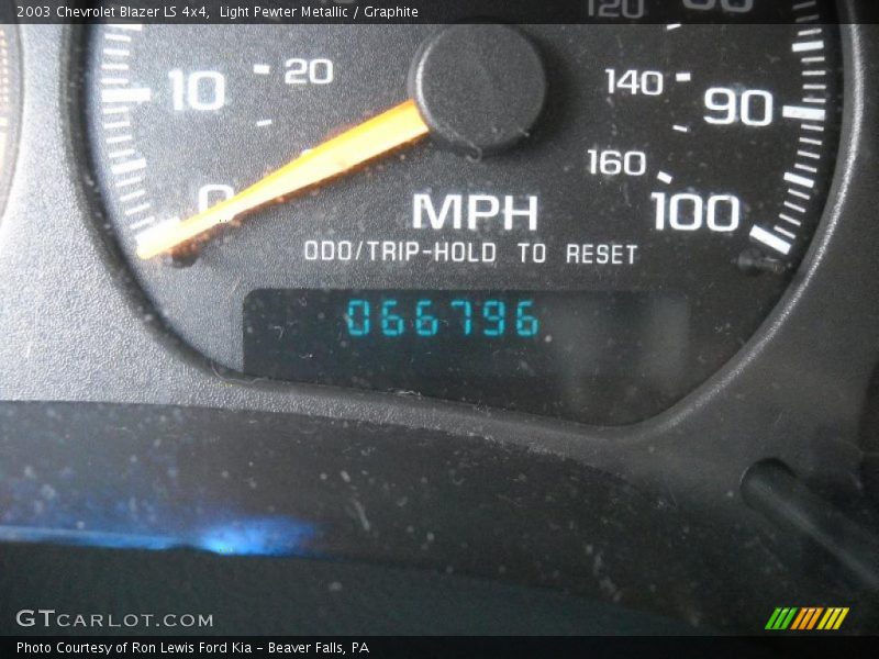 Light Pewter Metallic / Graphite 2003 Chevrolet Blazer LS 4x4