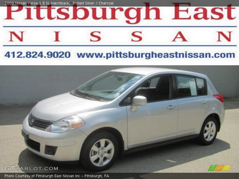 Brillant Silver / Charcoal 2009 Nissan Versa 1.8 SL Hatchback