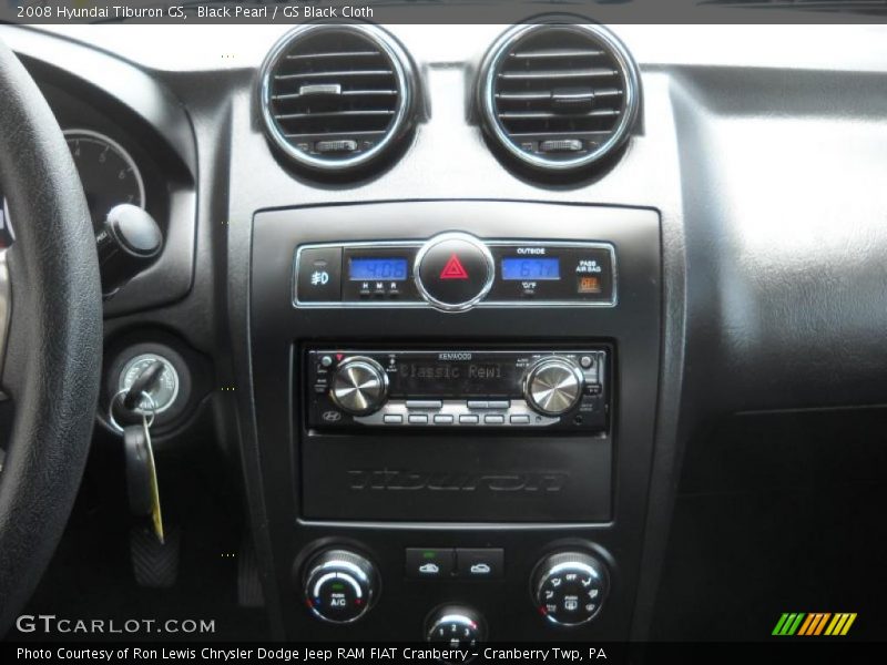 Black Pearl / GS Black Cloth 2008 Hyundai Tiburon GS