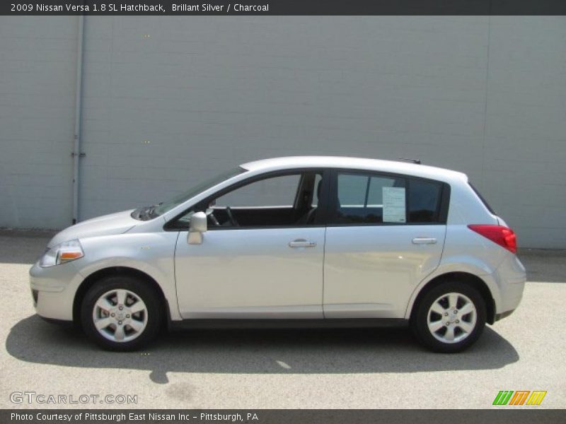 Brillant Silver / Charcoal 2009 Nissan Versa 1.8 SL Hatchback