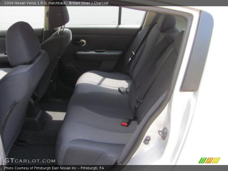 Brillant Silver / Charcoal 2009 Nissan Versa 1.8 SL Hatchback