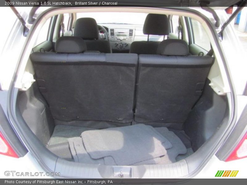 Brillant Silver / Charcoal 2009 Nissan Versa 1.8 SL Hatchback