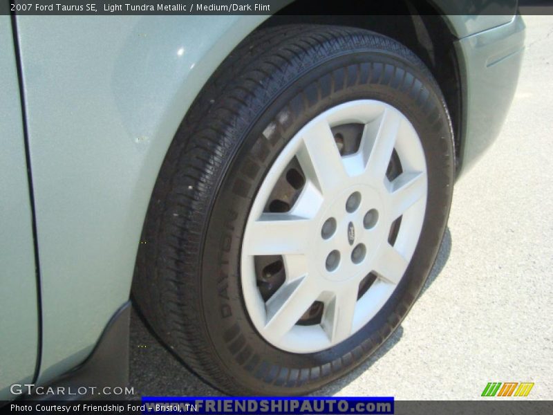 Light Tundra Metallic / Medium/Dark Flint 2007 Ford Taurus SE