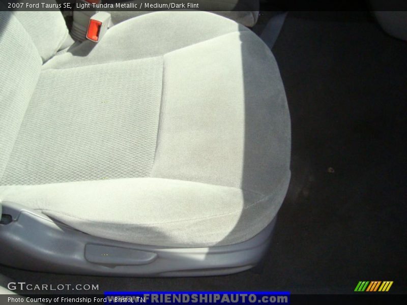 Light Tundra Metallic / Medium/Dark Flint 2007 Ford Taurus SE