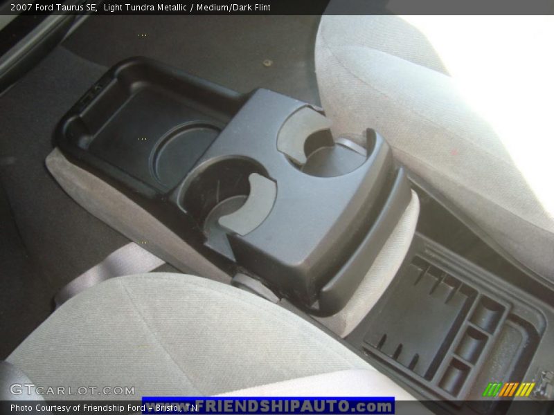 Light Tundra Metallic / Medium/Dark Flint 2007 Ford Taurus SE