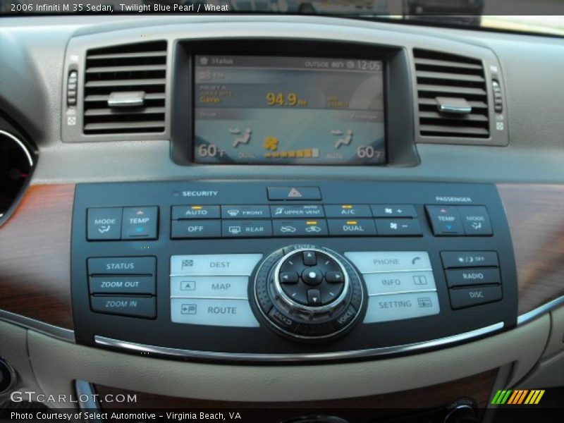 Controls of 2006 M 35 Sedan