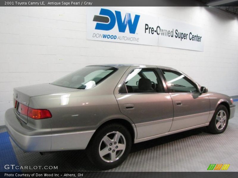 Antique Sage Pearl / Gray 2001 Toyota Camry LE