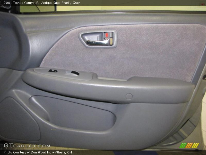 Antique Sage Pearl / Gray 2001 Toyota Camry LE